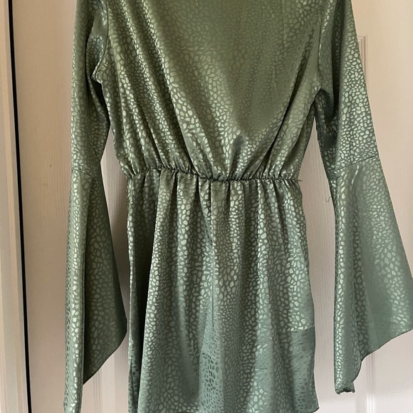 SHEIN Bell Sleeve Twisted Satin Dress - Picture 4 of 7